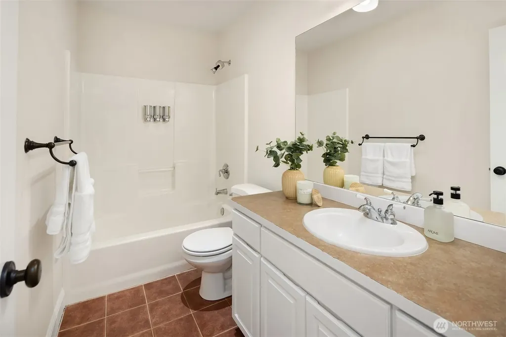 5546 159th Place SE Bellevue WA 98006