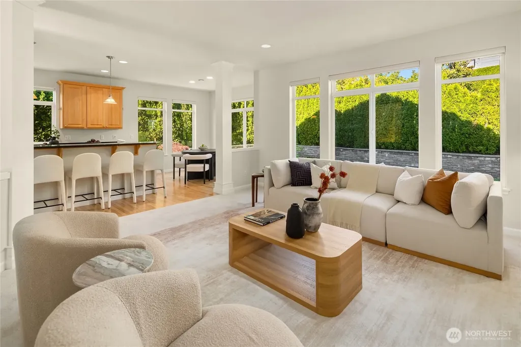 2496 33rd Avenue NE Issaquah WA 98029