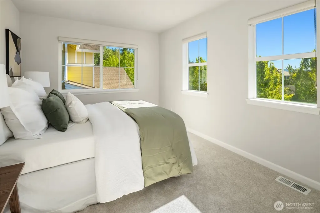 2496 33rd Avenue NE Issaquah WA 98029
