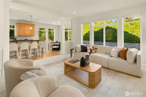 2496 33rd Avenue NE Issaquah WA 98029