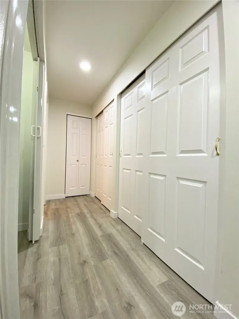 9302 Redmond Woodinville Rd NE Redmond WA 98052