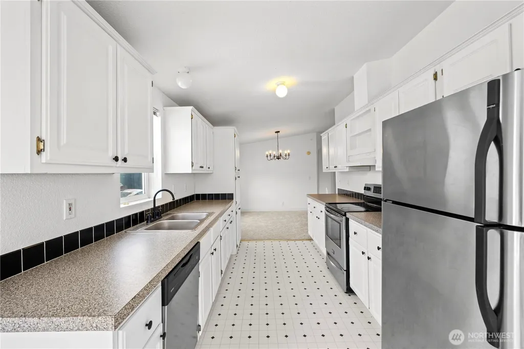 11100 4th Avenue W Everett WA 98204