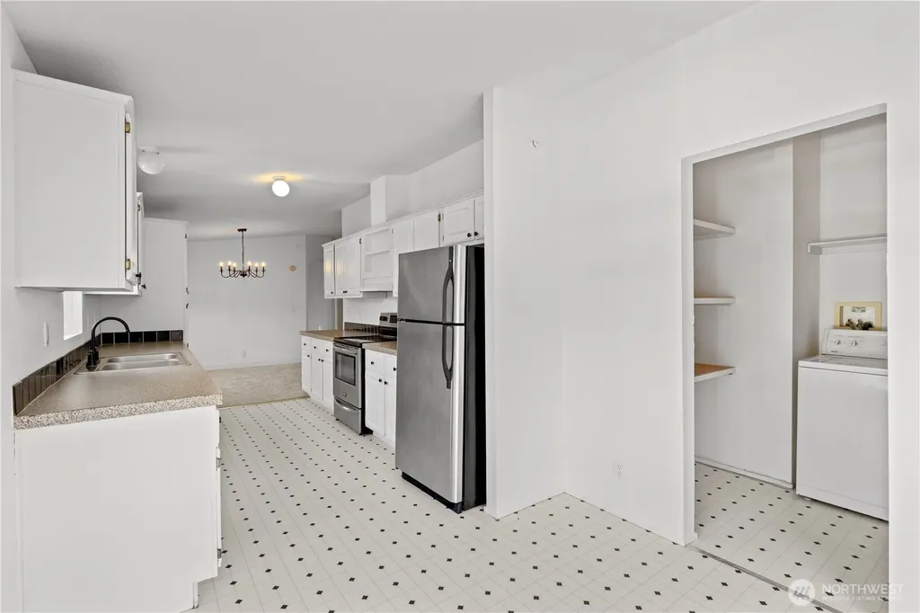 11100 4th Avenue W Everett WA 98204
