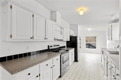 11100 4th Avenue W Everett WA 98204