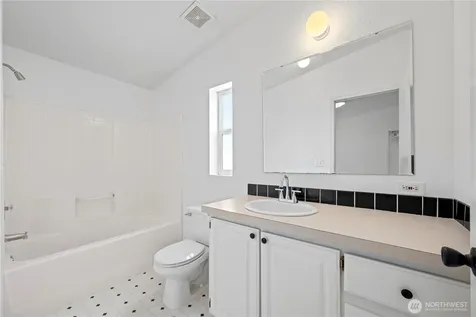 11100 4th Avenue W Everett WA 98204