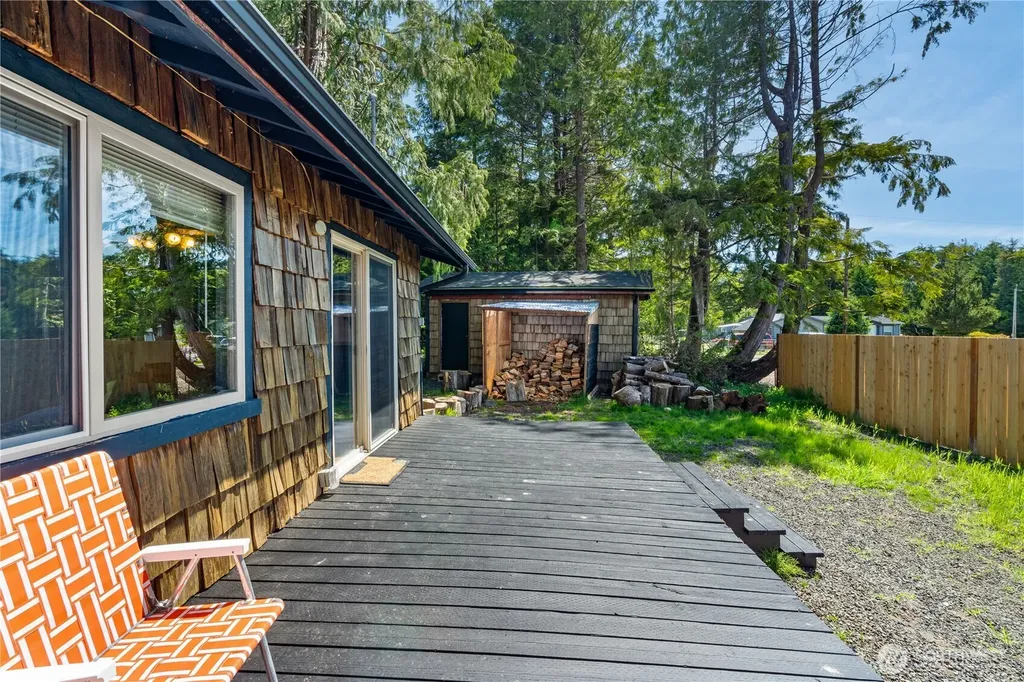 37 Butterfly Lane Pacific Beach WA 98571