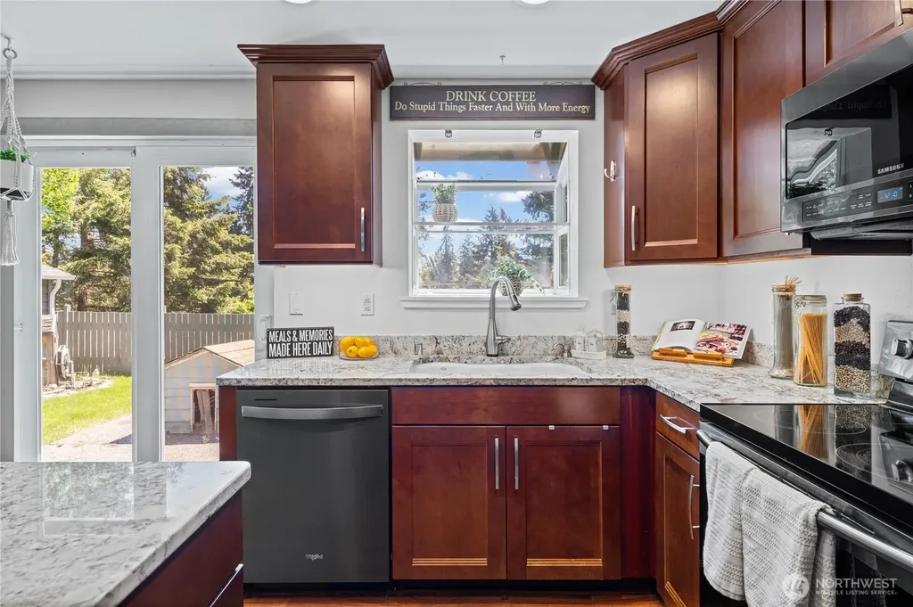 18915 80th Avenue Ct E Puyallup WA 98375