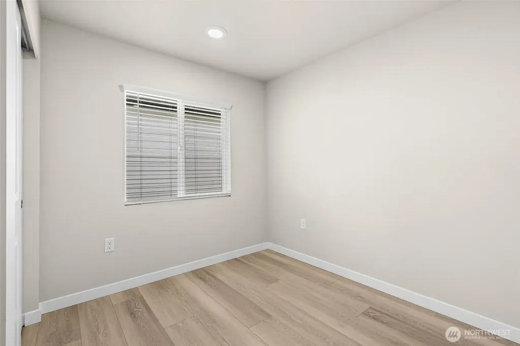 8827 D Street E Tacoma WA 98445