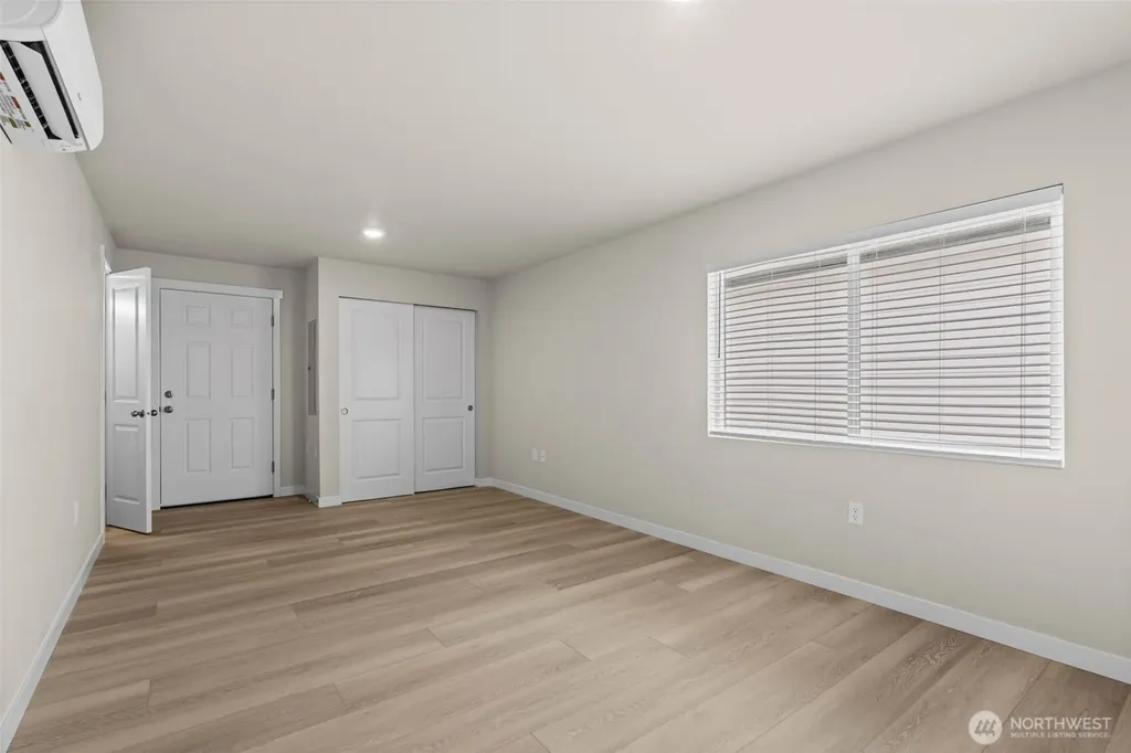 8827 D Street E Tacoma WA 98445