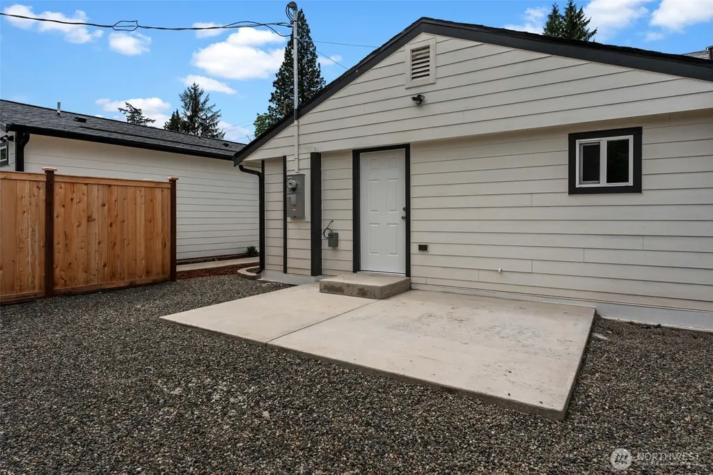 8827 D Street E Tacoma WA 98445