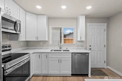 8827 D Street E Tacoma WA 98445