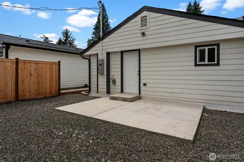 8827 D Street E Tacoma WA 98445