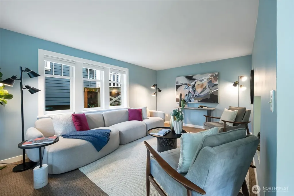 1717 32nd Avenue Seattle WA 98122