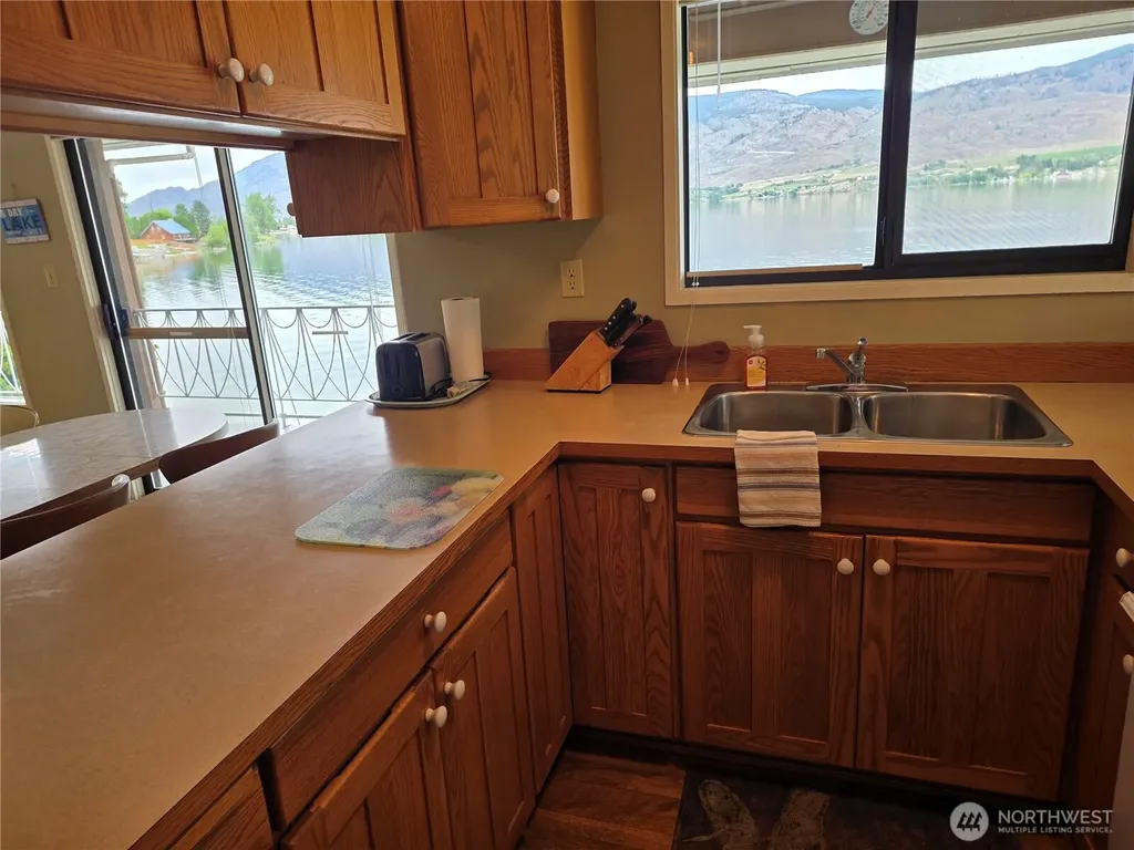 33524 Highway 97 Oroville WA 98844