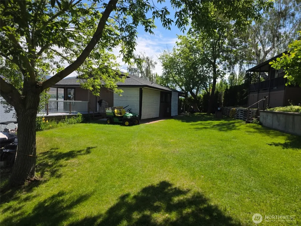 33524 Highway 97 Oroville WA 98844
