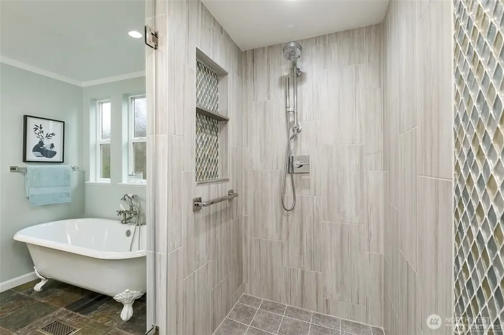 6001 60th Avenue NE Seattle WA 98115