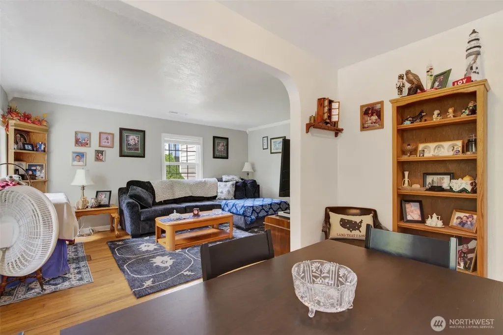 102 Nelson Avenue Kelso WA 98626