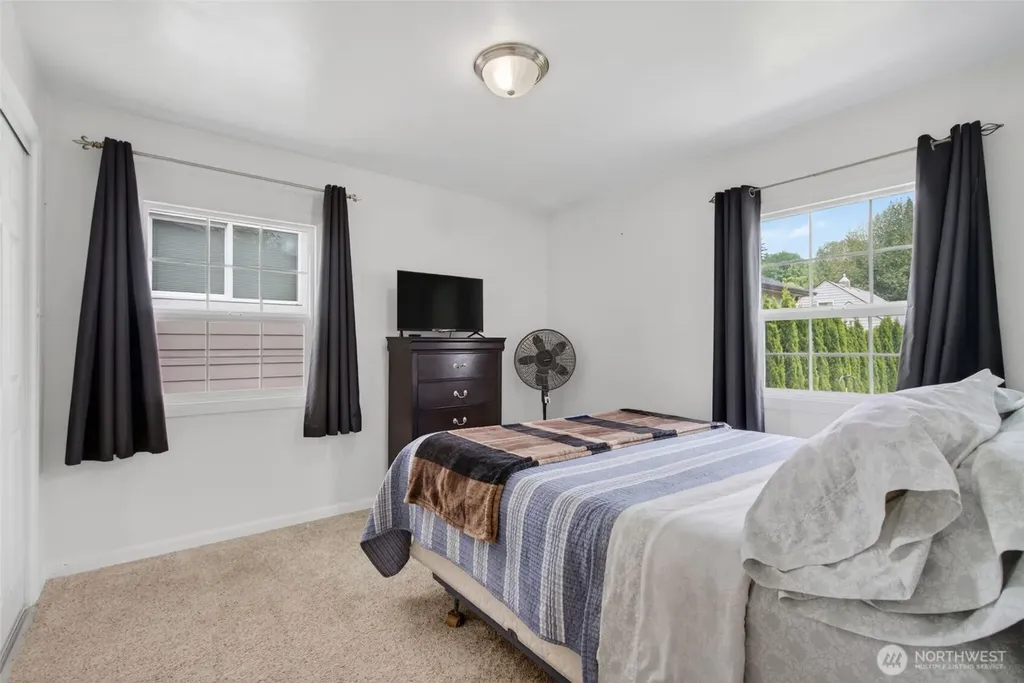 102 Nelson Avenue Kelso WA 98626