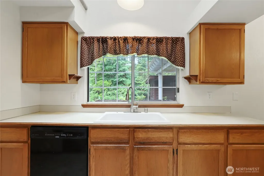 9621 Sunburst Court SE Port Orchard WA 98367