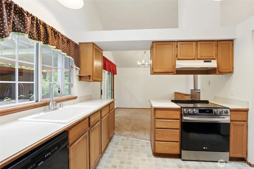 9621 Sunburst Court SE Port Orchard WA 98367