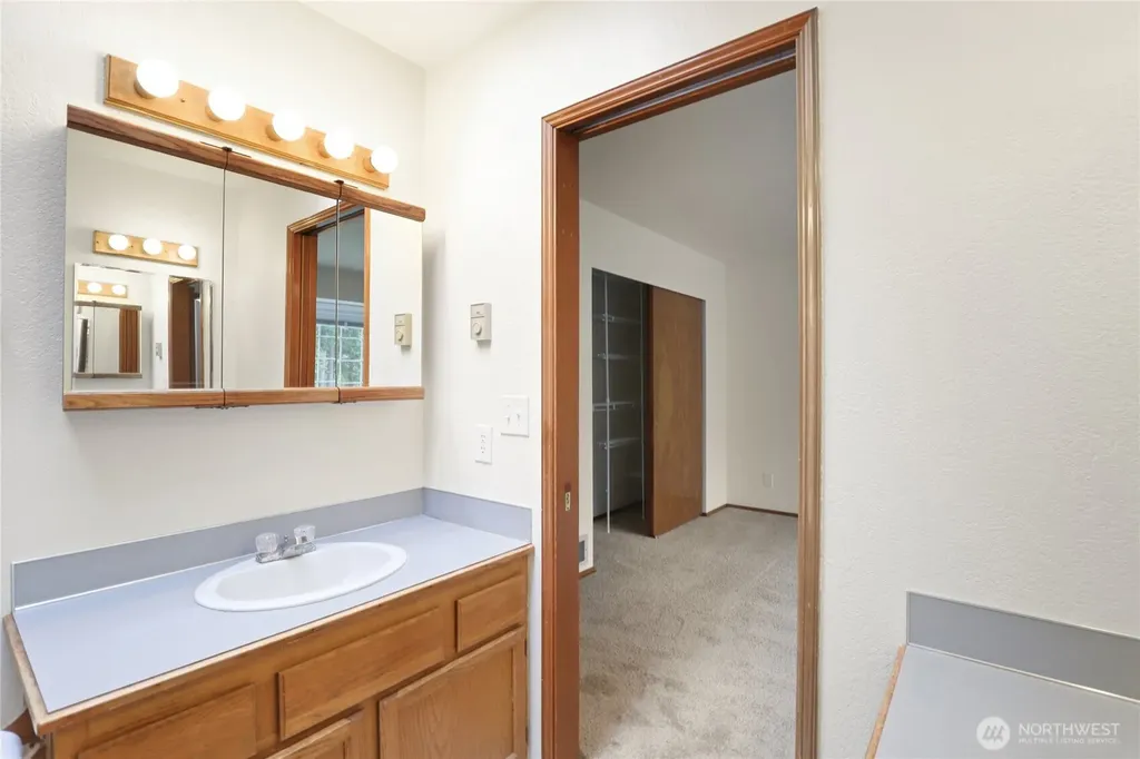 9621 Sunburst Court SE Port Orchard WA 98367