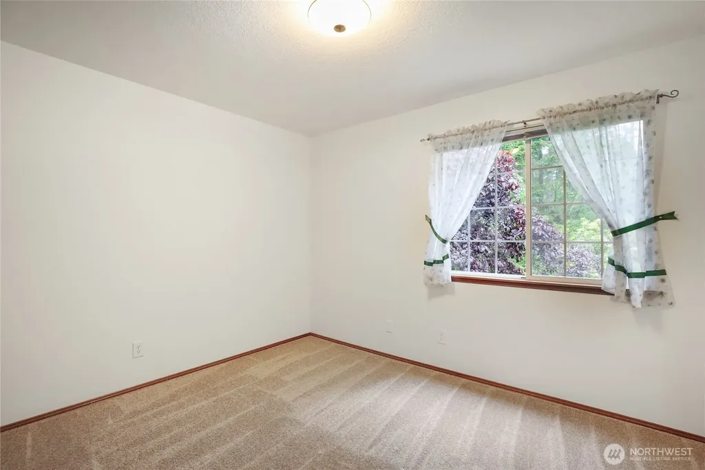 9621 Sunburst Court SE Port Orchard WA 98367