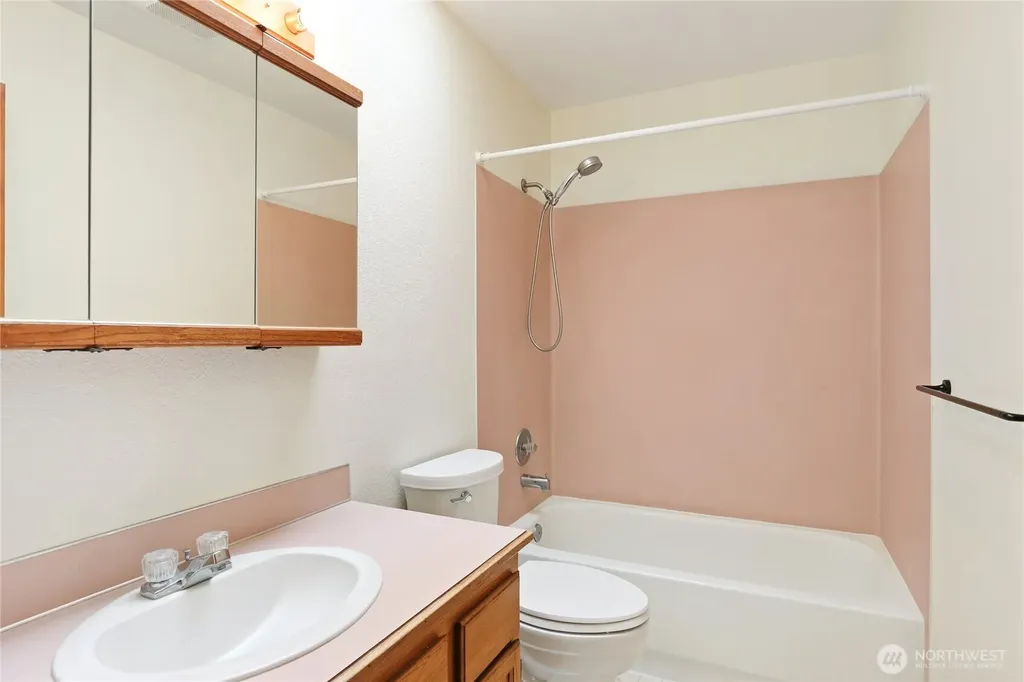 9621 Sunburst Court SE Port Orchard WA 98367
