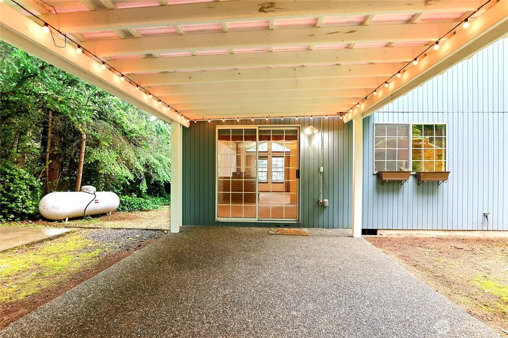 9621 Sunburst Court SE Port Orchard WA 98367
