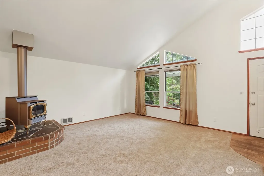 9621 Sunburst Court SE Port Orchard WA 98367