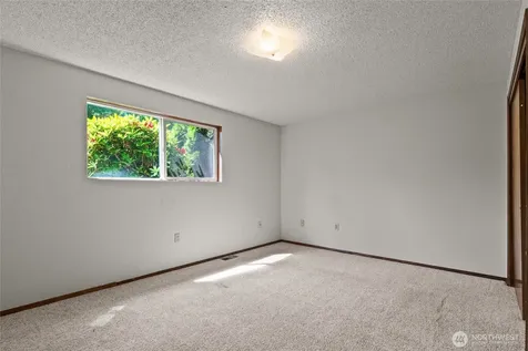 1637 105th Street S Tacoma WA 98444