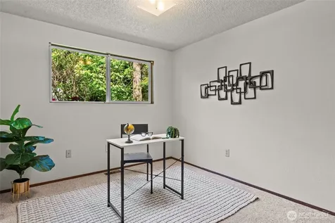 1637 105th Street S Tacoma WA 98444