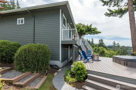 4034 Edith Point Road Anacortes WA 98221