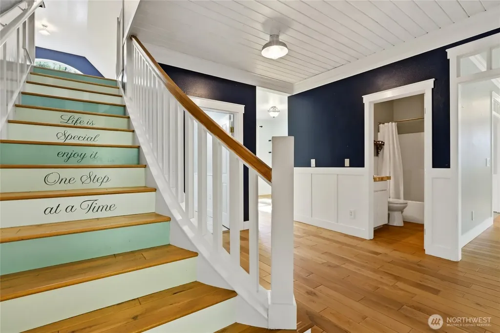 95 Helm Lane Port Ludlow WA 98365