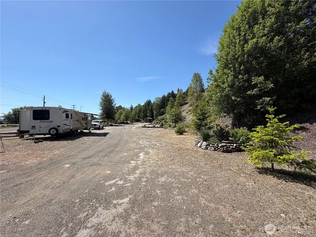 1 Buena Vista Way Brinnon WA 98320