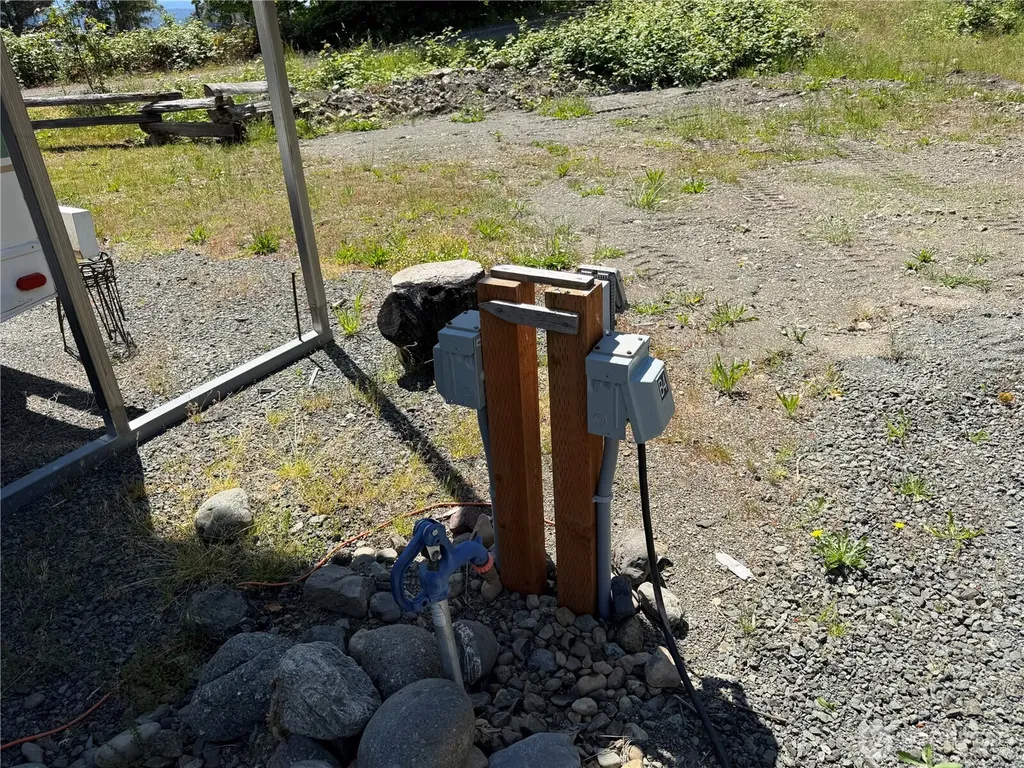 1 Buena Vista Way Brinnon WA 98320