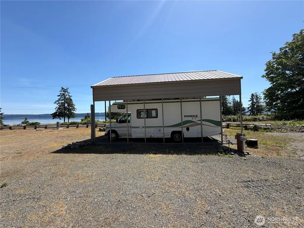 1 Buena Vista Way Brinnon WA 98320