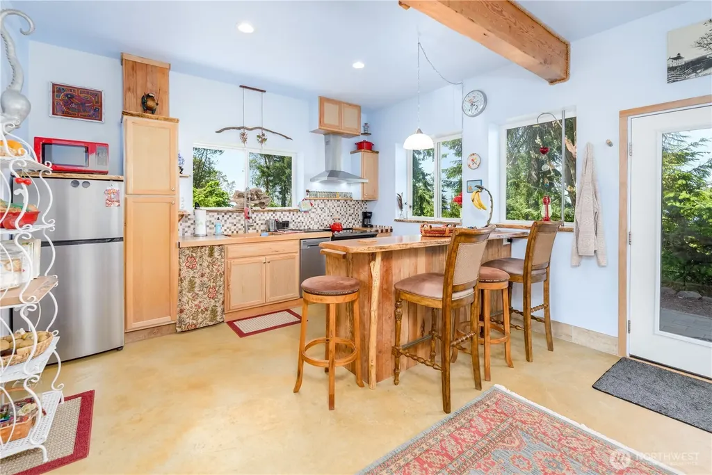 1648 Township Line Road Port Angeles WA 98362