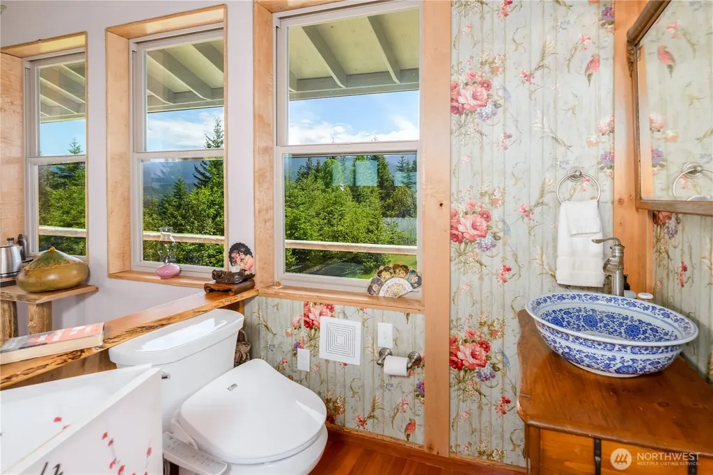 1648 Township Line Road Port Angeles WA 98362