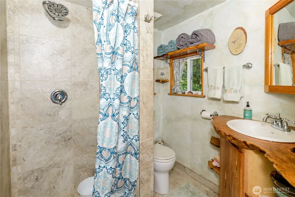 1648 Township Line Road Port Angeles WA 98362