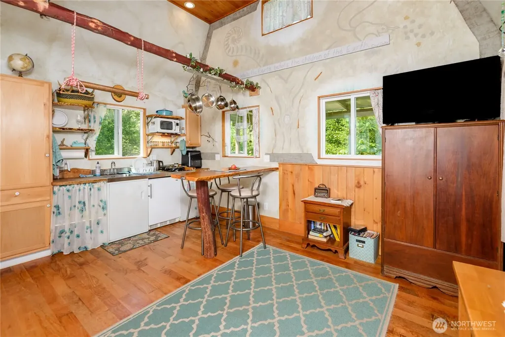 1648 Township Line Road Port Angeles WA 98362