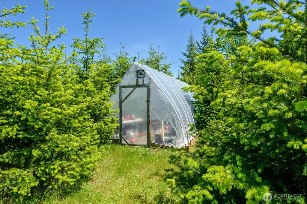 1648 Township Line Road Port Angeles WA 98362