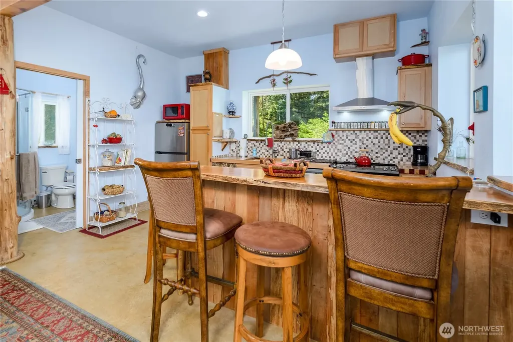 1648 Township Line Road Port Angeles WA 98362