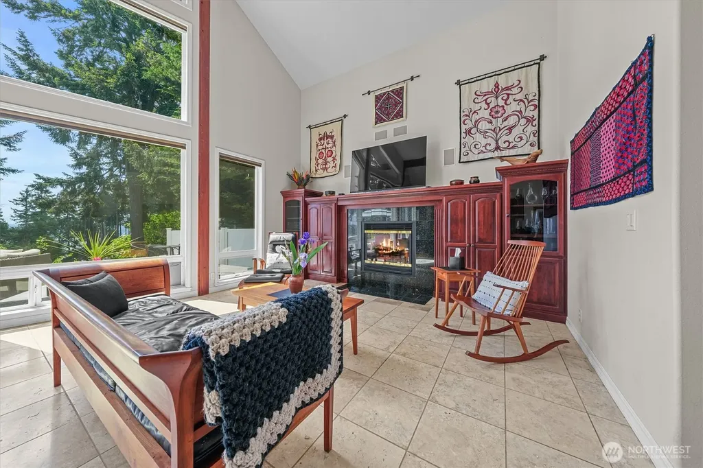 10823 Seaview Drive Anderson Island WA 98303
