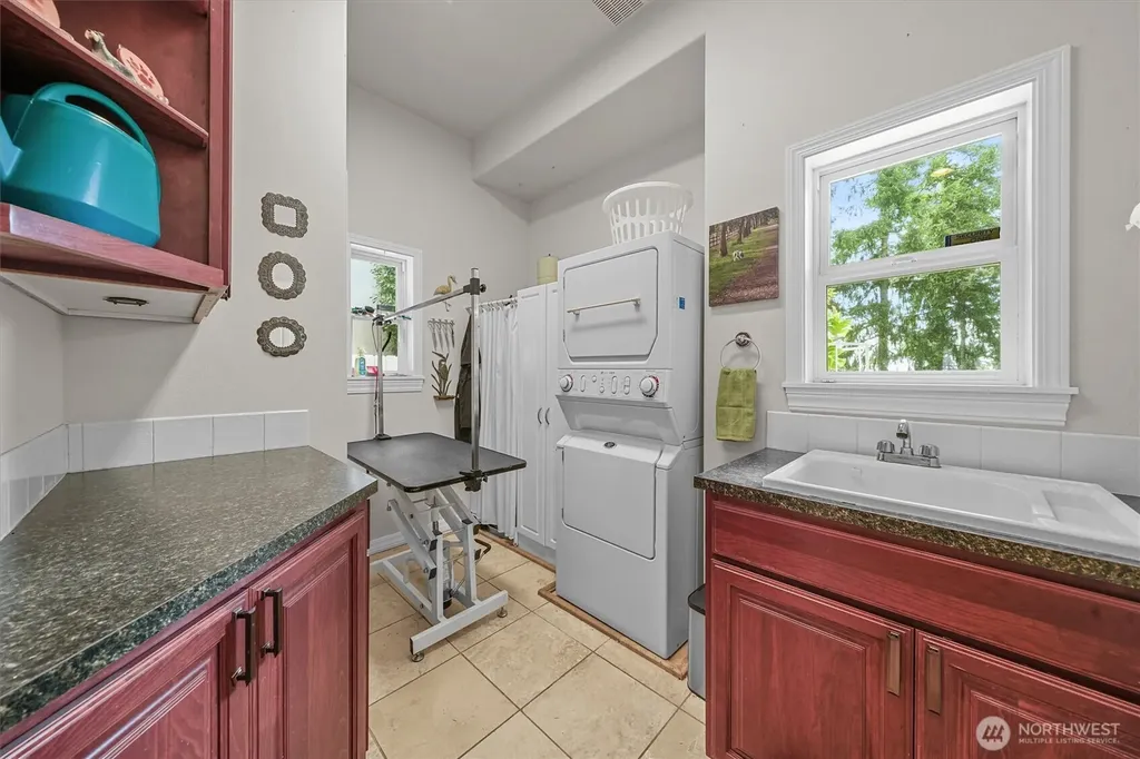 10823 Seaview Drive Anderson Island WA 98303