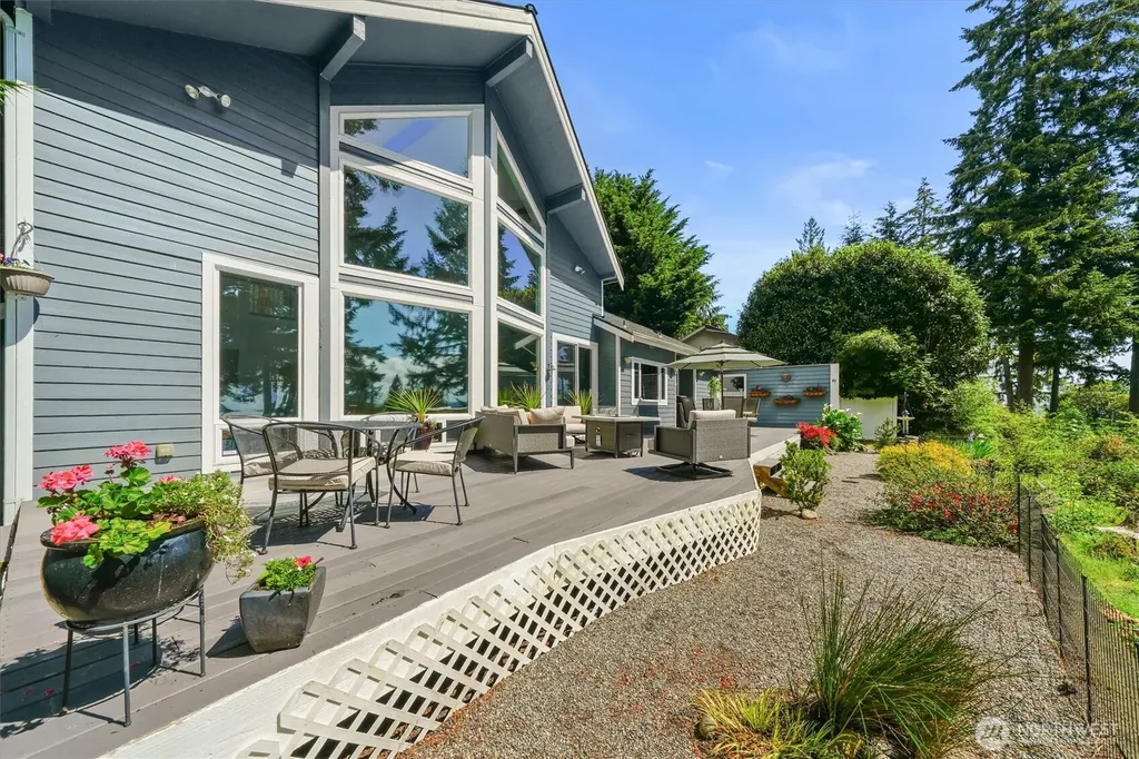 10823 Seaview Drive Anderson Island WA 98303