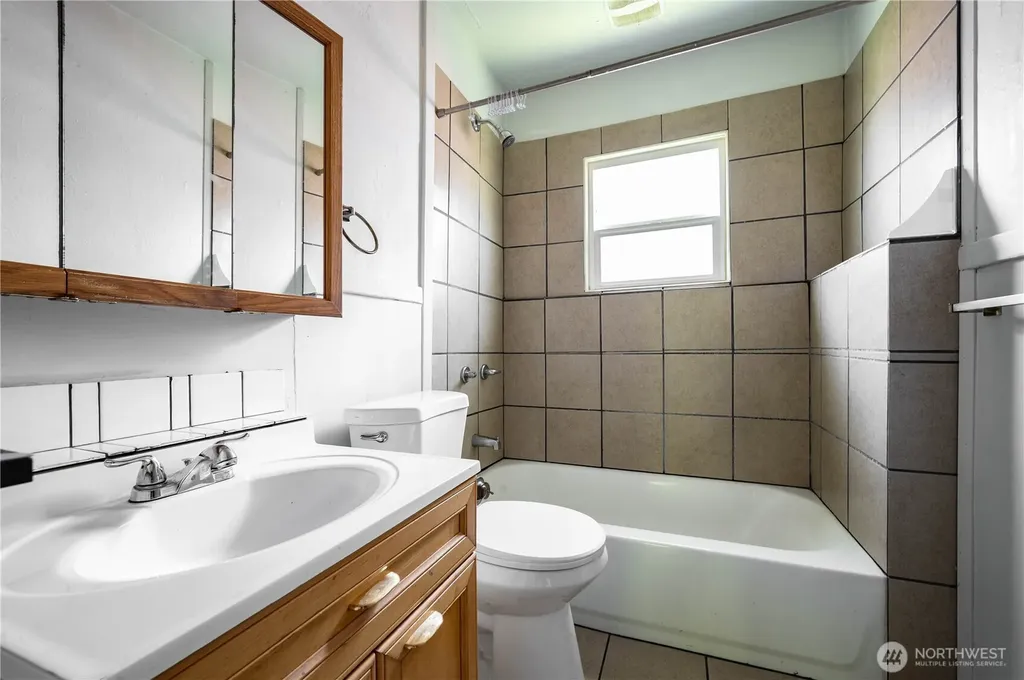 3103 Sumner Avenue Hoquiam WA 98550