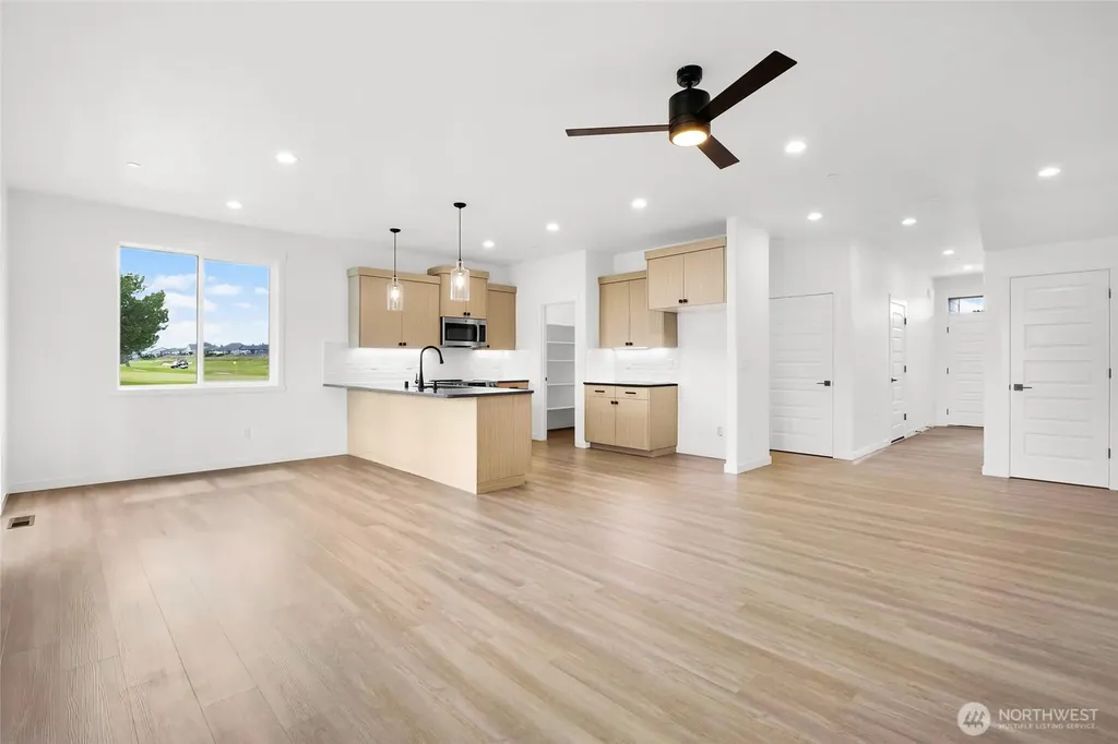 6398 NE Melby Way Moses Lake WA 98837
