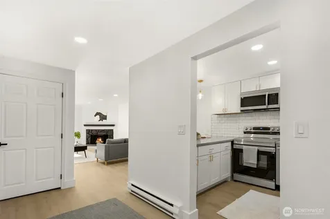 14527 NE 40th Street Bellevue WA 98007