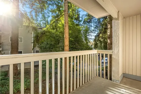 14527 NE 40th Street Bellevue WA 98007