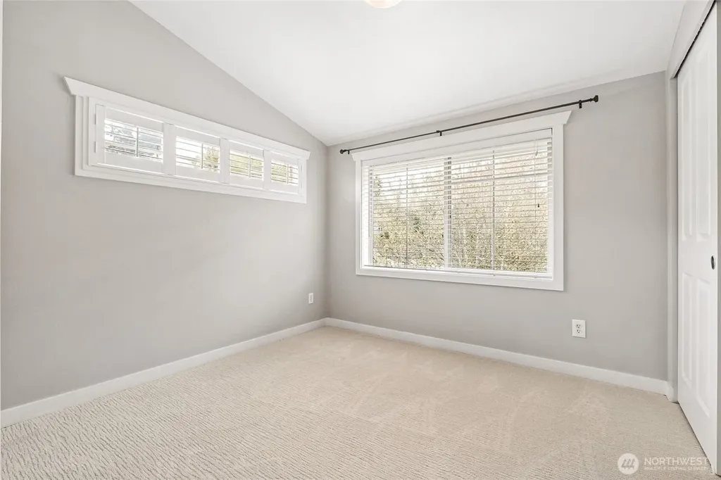 9011 46th Avenue S Seattle WA 98118